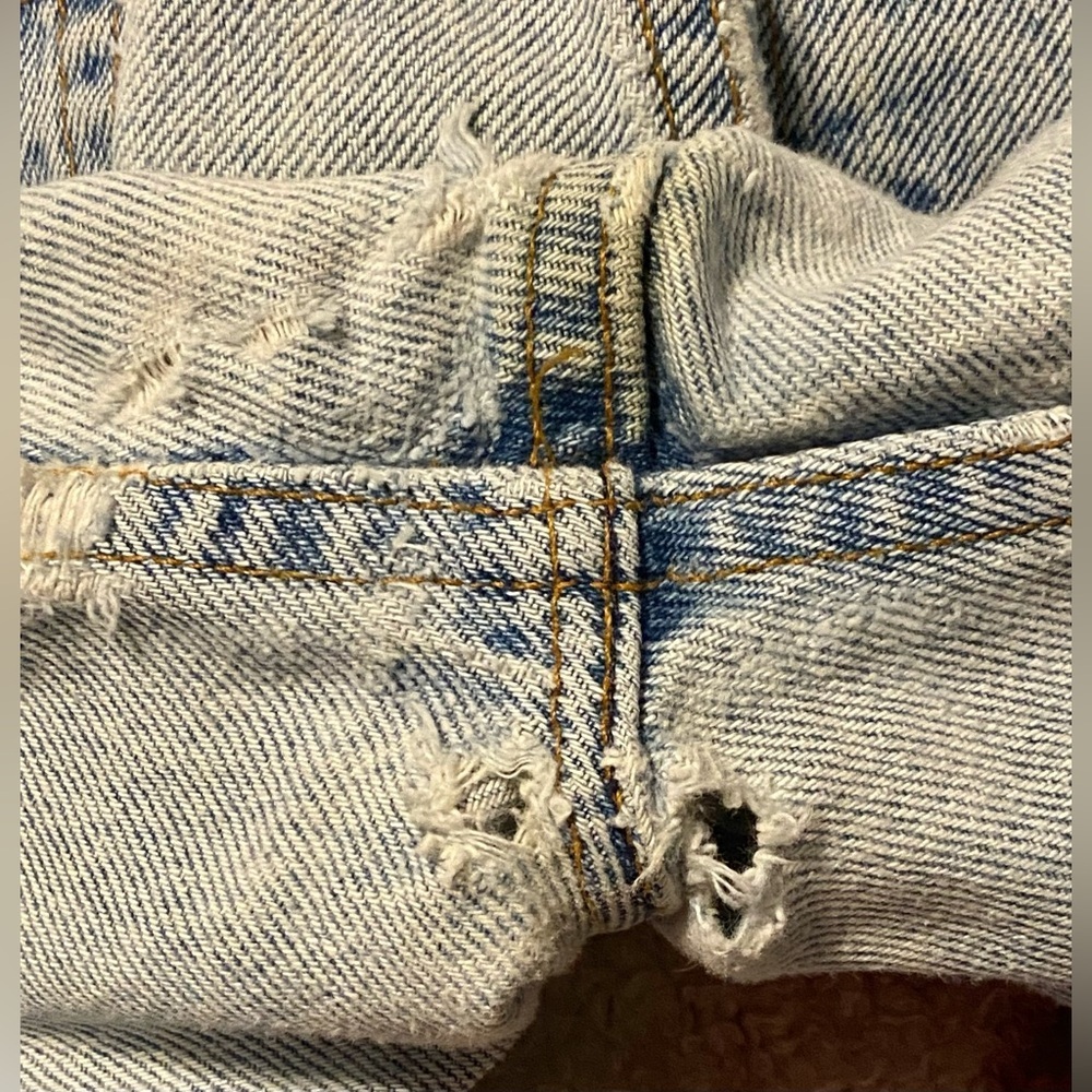 Vintage Levi's 521 Jeans, Womens Size 6S Tapered Leg, MOM Jeans, Acid Washed - Picture 4 of 7